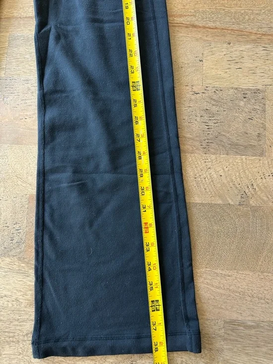 lululemon O-G Flare Leggings Size 6 - Picture 4 of 7